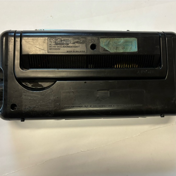 Radio Sony Vintage portable modèle ICF-850W Fonctionnelle électrique ou batterie - Picture 6 of 9